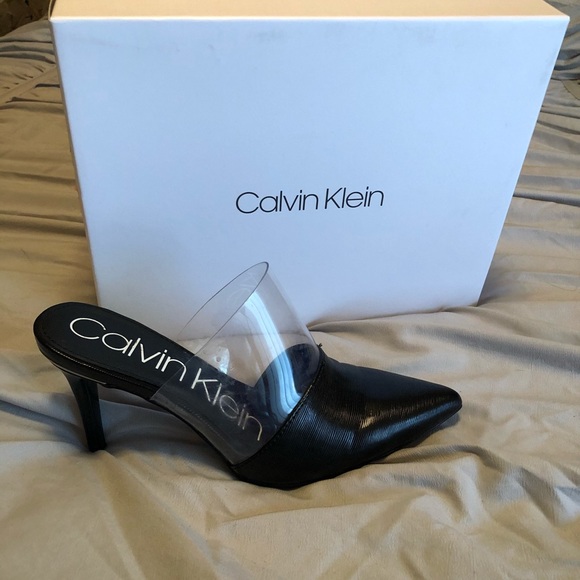 Calvin Klein Graycie Liquid Patent Mule 